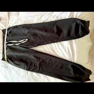 Figs Black Jogger Scrub Pants  size XS/P gently used.